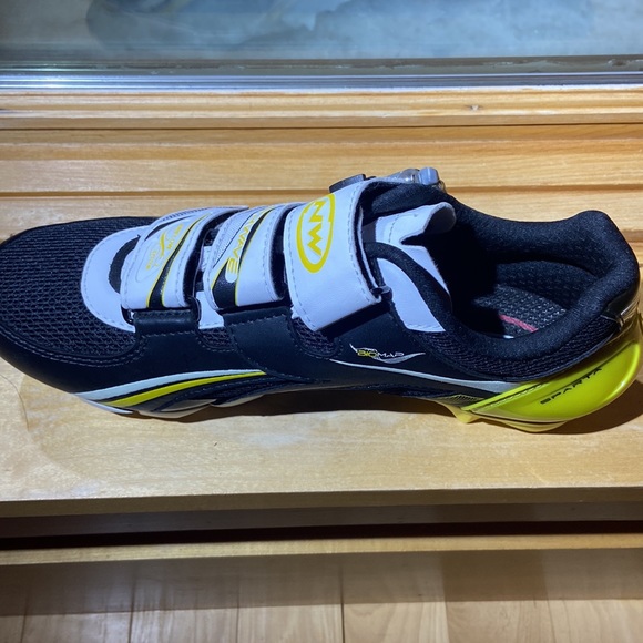 Northwave NW Passion Airflow System black Cycling Shoes - Picture 2 of 6